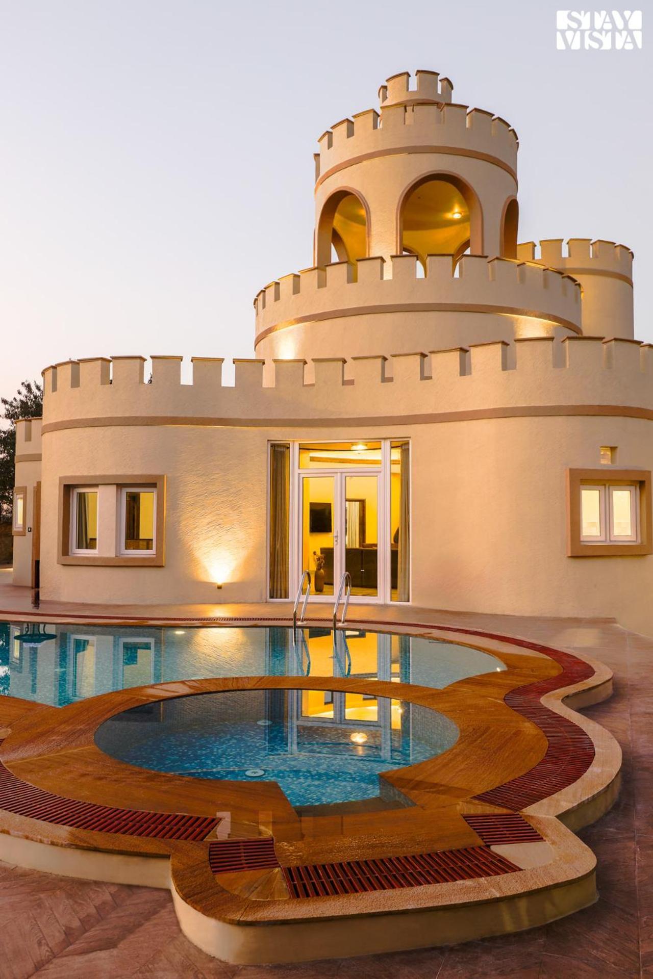 Stayvista'S Mystic Castle With Terrace, Swimming Pool, Lawn With Gazebo Džajpur Exteriér fotografie