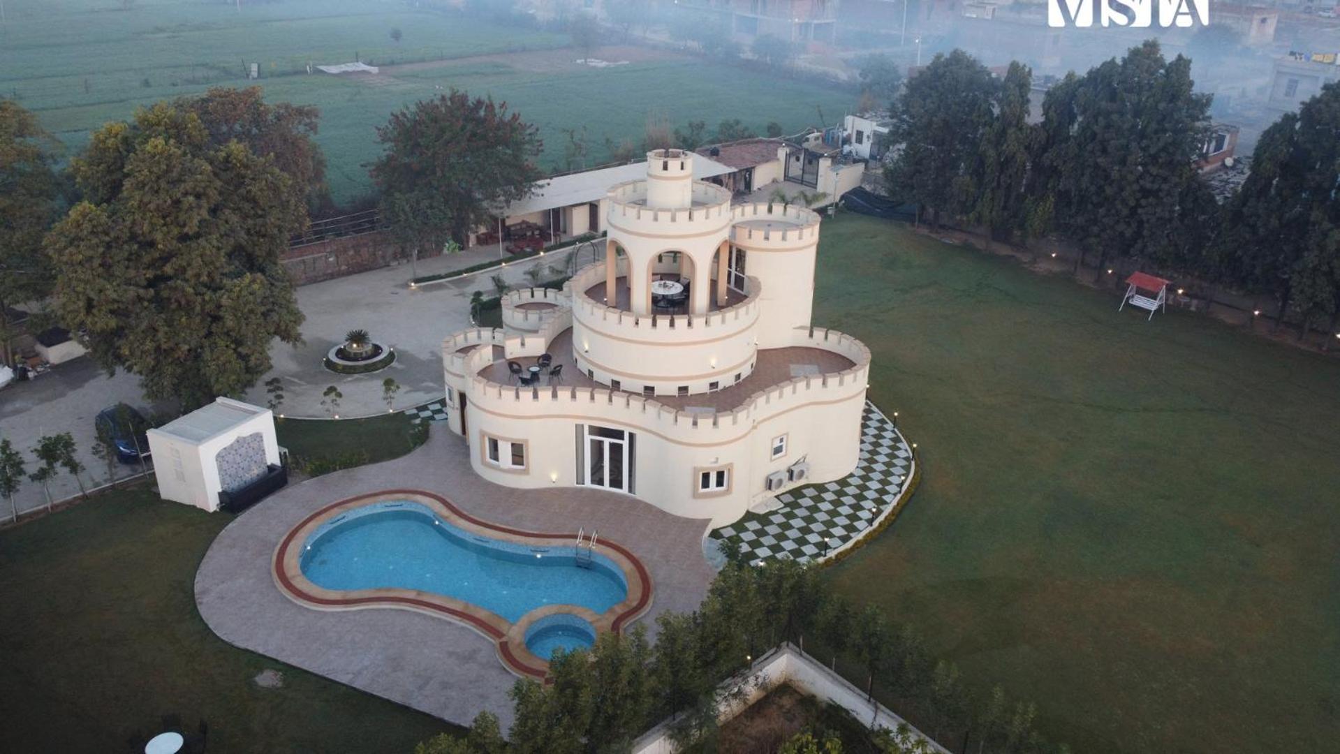 Stayvista'S Mystic Castle With Terrace, Swimming Pool, Lawn With Gazebo Džajpur Exteriér fotografie